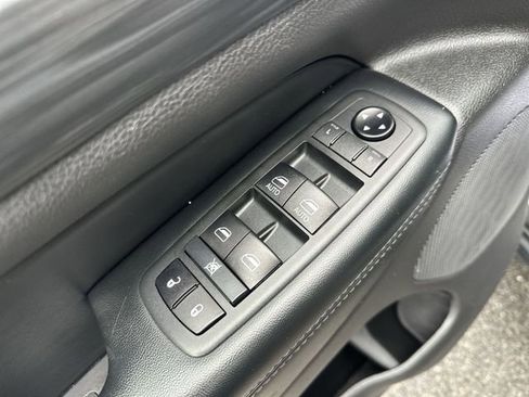 Used 2020 Jeep Grand Cherokee Laredo w/ Quick Order Package 2BN North image 17