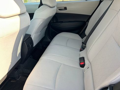 Used 2024 Toyota Corolla Cross LE FWD image 15