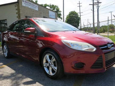 Used 2014 Ford Focus SE FWD image 1