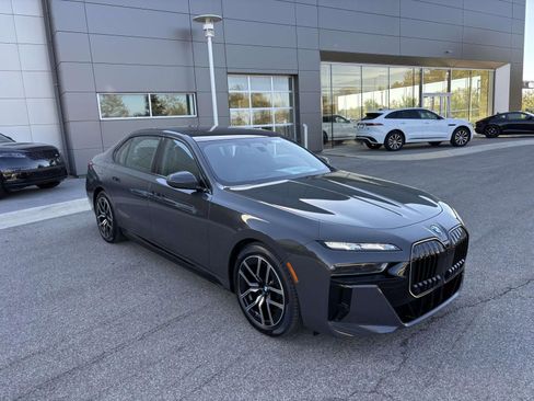 New 2026 BMW 750e xDrive w/ Executive Package AWD/4WD image 1