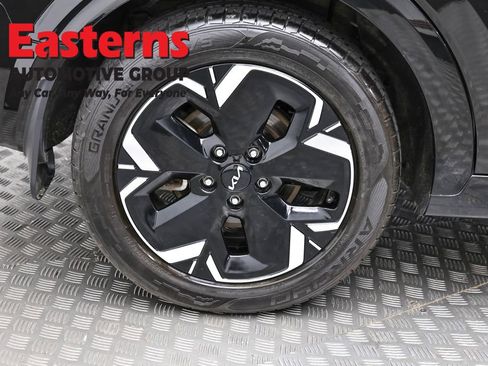 Used 2023 Kia Niro Wind w/ Wind Preserve Package FWD image 29