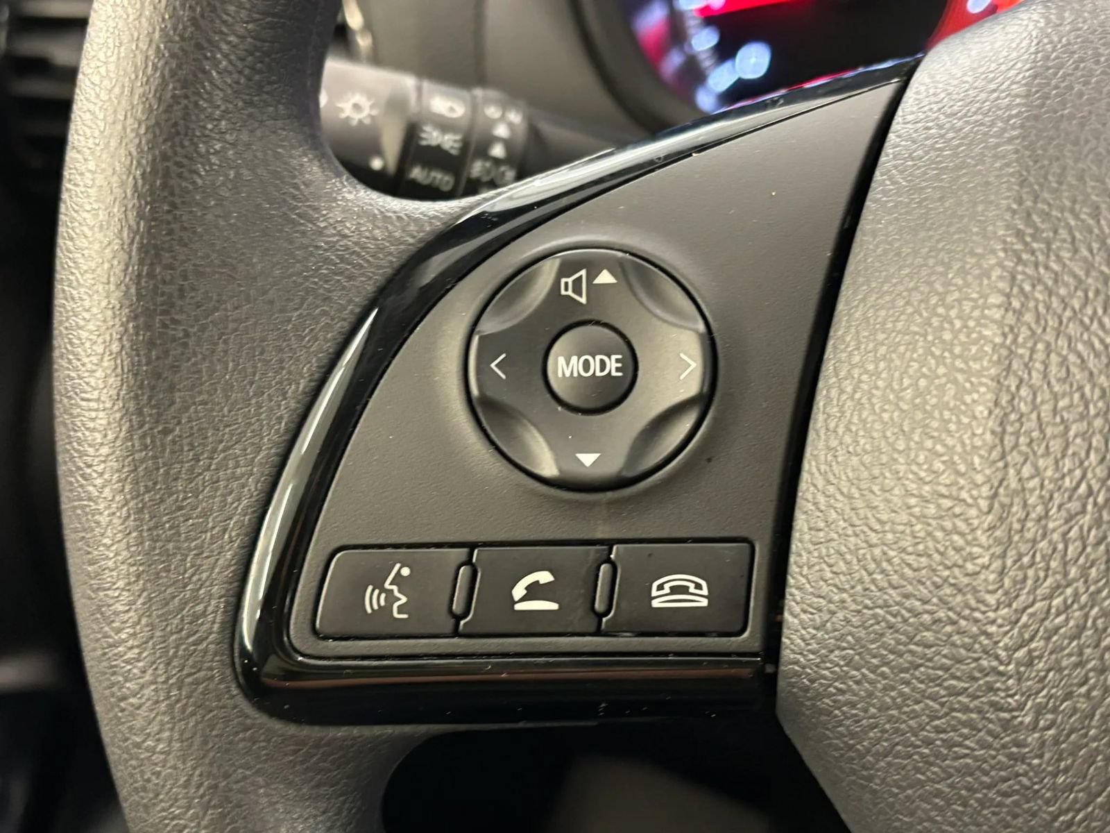 Used 2024 Mitsubishi Eclipse Cross LE AWD/4WD image 46
