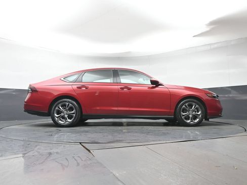 Certified 2023 Honda Accord EX image 32
