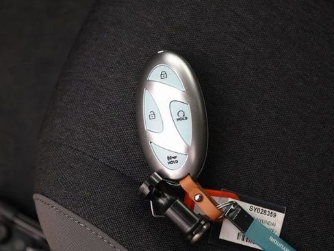 New 2025 Hyundai Ioniq 5 SE image 30