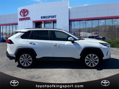 Used 2024 Toyota RAV4 Limited w/ Advanced Technology Package image 6