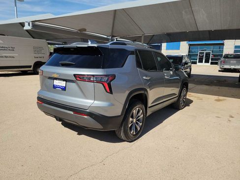 Used 2025 Chevrolet Equinox LT w/ Convenience Package II FWD image 8