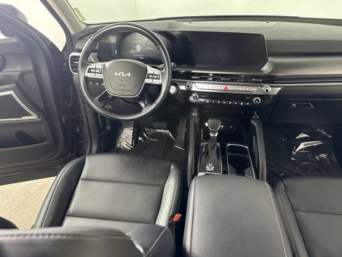 Used 2025 Kia Telluride S FWD image 18
