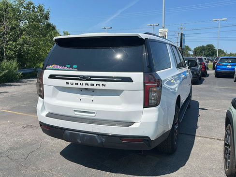 Used 2024 Chevrolet Suburban Z71 w/ Luxury Package AWD/4WD image 2