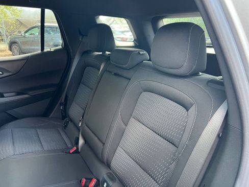 Used 2025 Chevrolet Equinox LT image 38