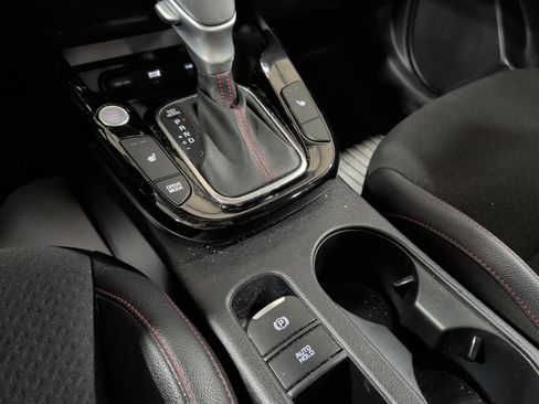 Used 2024 Kia Soul GT-Line w/ GT-Line Technology Package FWD image 11
