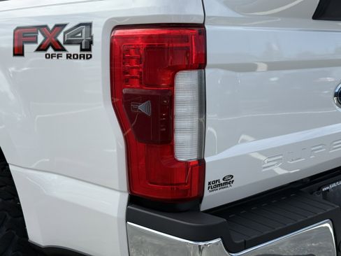 Used 2017 Ford F250 Lariat w/ Lariat Ultimate Package image 8