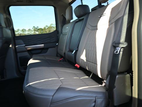 Used 2026 Ford F450 Platinum w/ Platinum Plus Package image 31