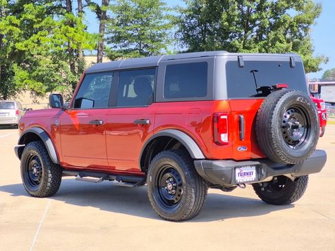 Used 2023 Ford Bronco Black Diamond AWD/4WD image 4