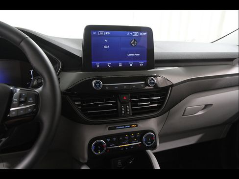 Used 2025 Ford Escape Active w/ Cold Weather Package AWD/4WD image 9