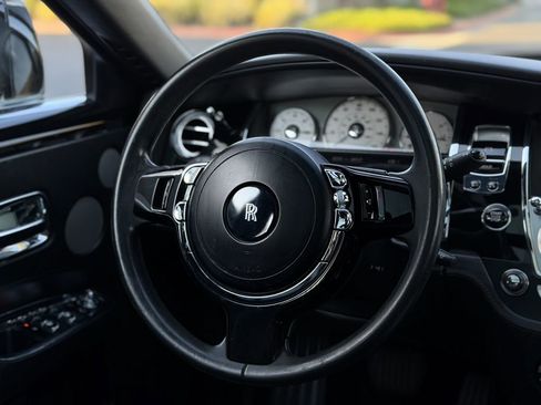 Used 2014 Rolls-Royce Ghost RWD image 27