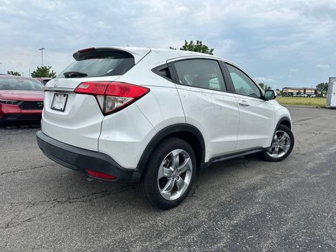 Used 2021 Honda HR-V LX image 9