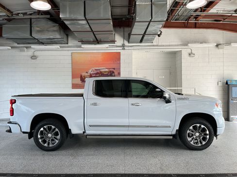 New 2026 Chevrolet Silverado 1500 High Country w/ Technology Package AWD/4WD image 10