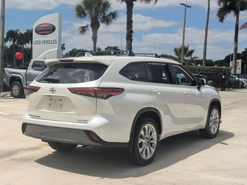 Used 2020 Toyota Highlander Limited image 5