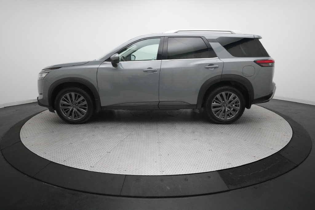 Used 2022 Nissan Pathfinder SL AWD/4WD image 24