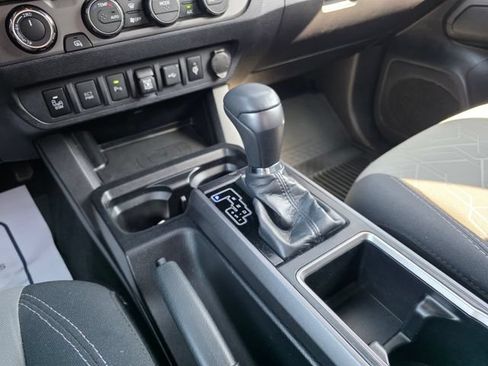 Used 2021 Toyota Tacoma TRD Sport w/ Technology Package AWD/4WD image 30