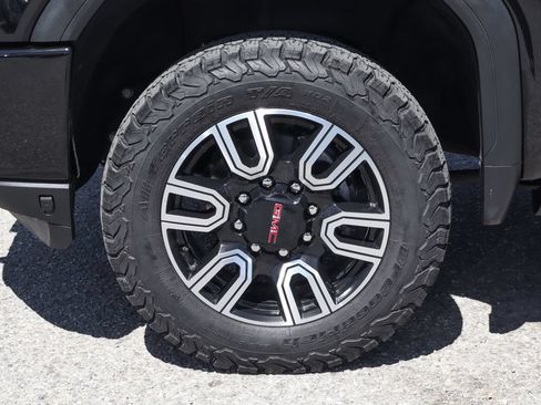 Used 2022 GMC Sierra 2500 AT4 w/ AT4 Premium Plus Package AWD/4WD image 56