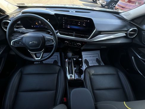 Used 2025 Chevrolet Trax ACTIV w/ Sunroof Package FWD image 22