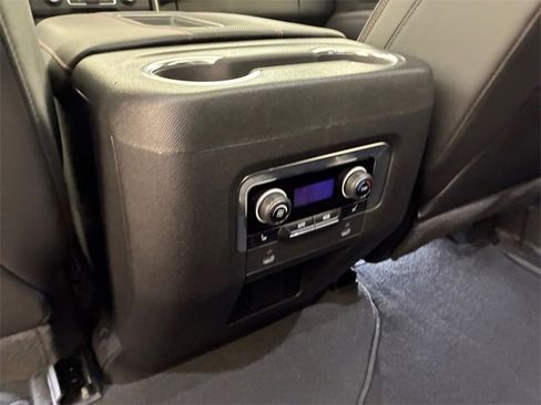 Used 2022 Chevrolet Suburban RST w/ Luxury Package image 19