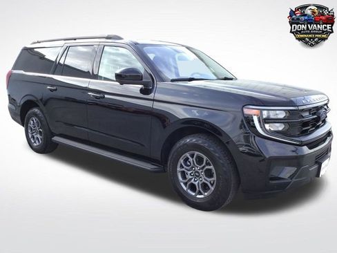 Used 2025 Ford Expedition Max Active AWD/4WD image 7