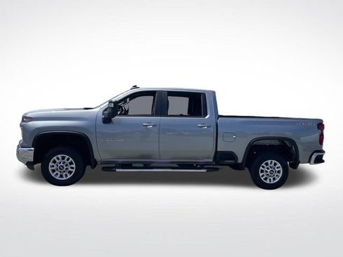 Used 2025 Chevrolet Silverado 2500 LT w/ Convenience Package AWD/4WD image 2
