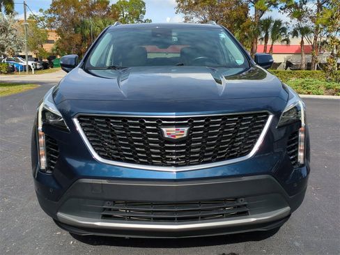 Used 2021 Cadillac XT4 Premium Luxury w/ Driver Awareness Package image 9