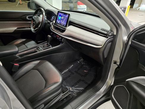 Certified 2022 Jeep Compass Latitude w/ Convenience Group FWD image 31