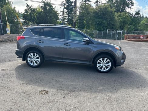 Used 2014 Toyota RAV4 Limited w/ Technology Package AWD/4WD image 3