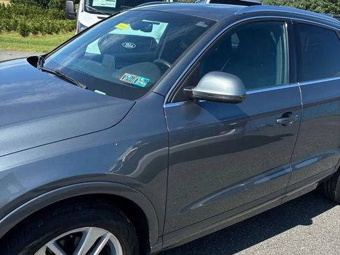 Used 2017 Audi Q3 2.0T Premium Plus w/ Premium Plus Package AWD/4WD image 2