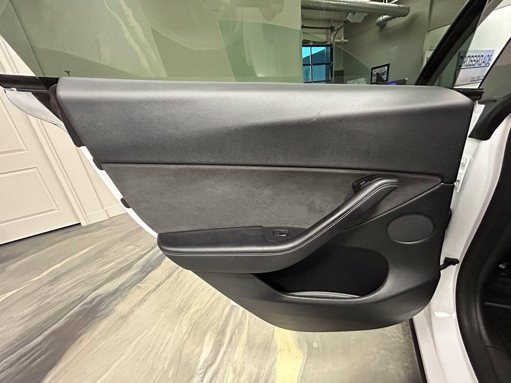 Used 2021 Tesla Model Y Long Range AWD/4WD image 51