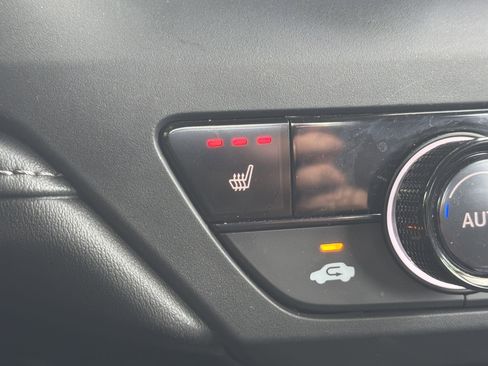 Certified 2025 Honda Accord SE image 25