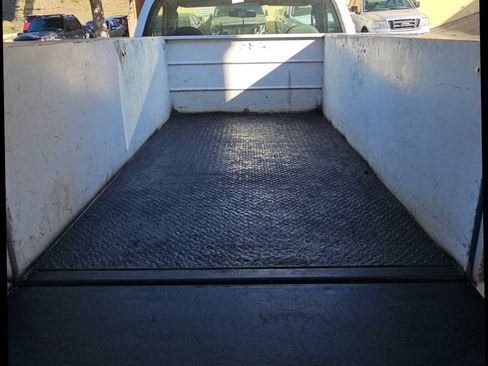 Used 2005 Ford F250 XL RWD image 15