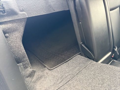 Used 2019 Chrysler 300 Limited image 56