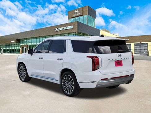 Used 2023 Hyundai Palisade Calligraphy w/ Cargo Package AWD/4WD image 8