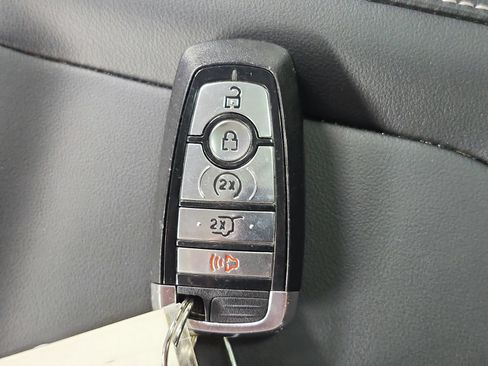 Used 2025 Ford Expedition Platinum AWD/4WD image 15