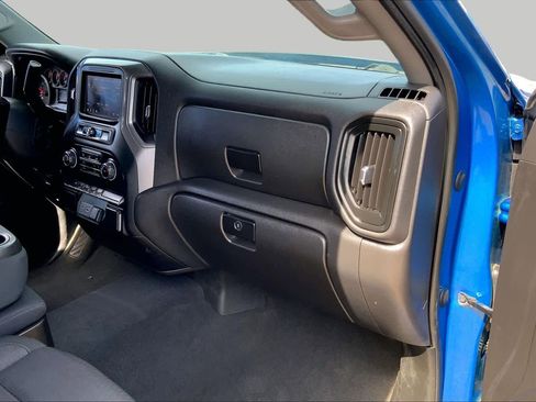 Certified 2022 Chevrolet Silverado 1500 Custom w/ LPO, Dark Essentials Package AWD/4WD image 19