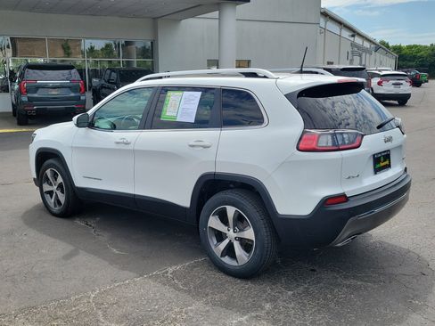 Used 2019 Jeep Cherokee Limited AWD/4WD image 3