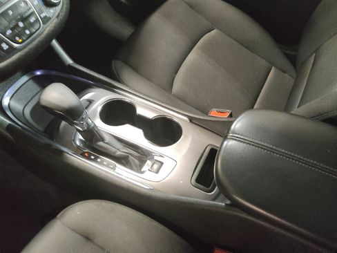 Used 2023 Chevrolet Malibu LT FWD image 26