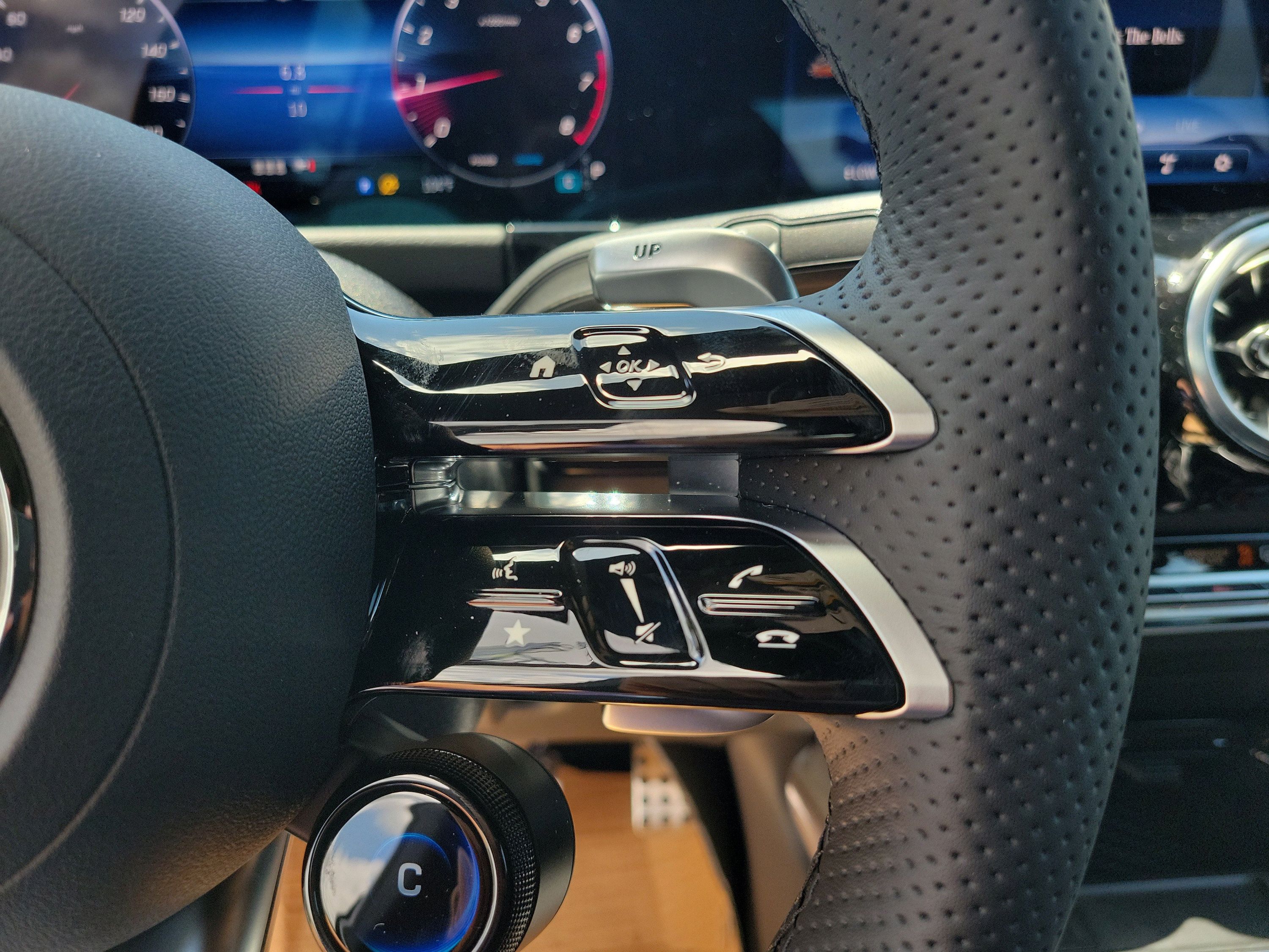 New 2026 Mercedes-Benz GLA 35 AMG 4MATIC image 21