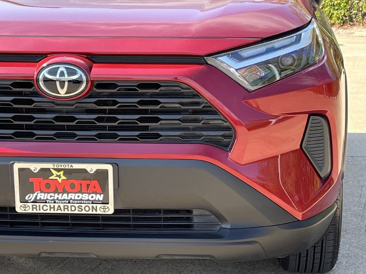 Used 2025 Toyota RAV4 XLE AWD/4WD image 8