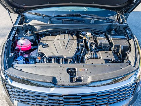 New 2026 Kia Sportage EX FWD image 15