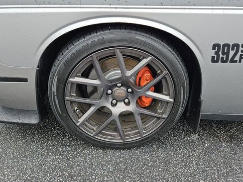 Used 2016 Dodge Challenger R/T Scat Pack RWD image 9
