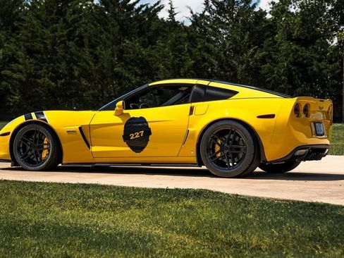 Used 2006 Chevrolet Corvette Z06 w/ Preferred Equipment Group image 10