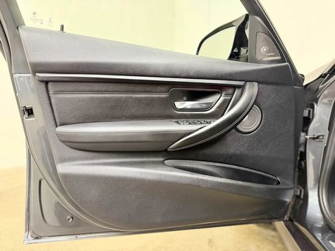 Used 2016 BMW M3 RWD image 14