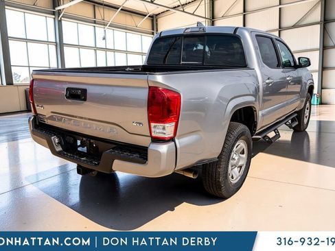 Used 2021 Toyota Tacoma SR AWD/4WD image 27