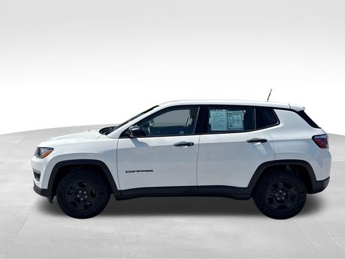 Used 2018 Jeep Compass Sport FWD image 3